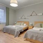 Center By Grand Apartment